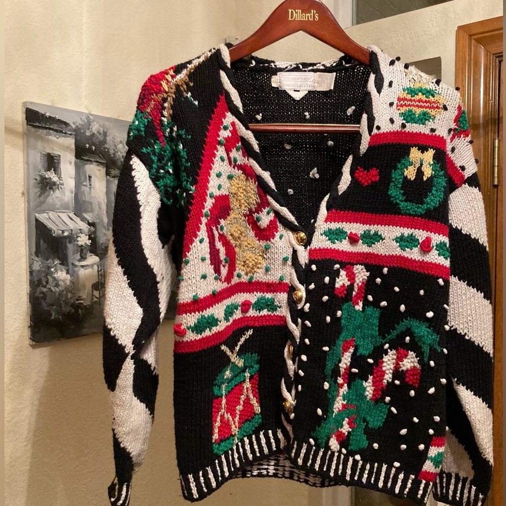 Vintage The Eagle’s Eye Christmas Sweater